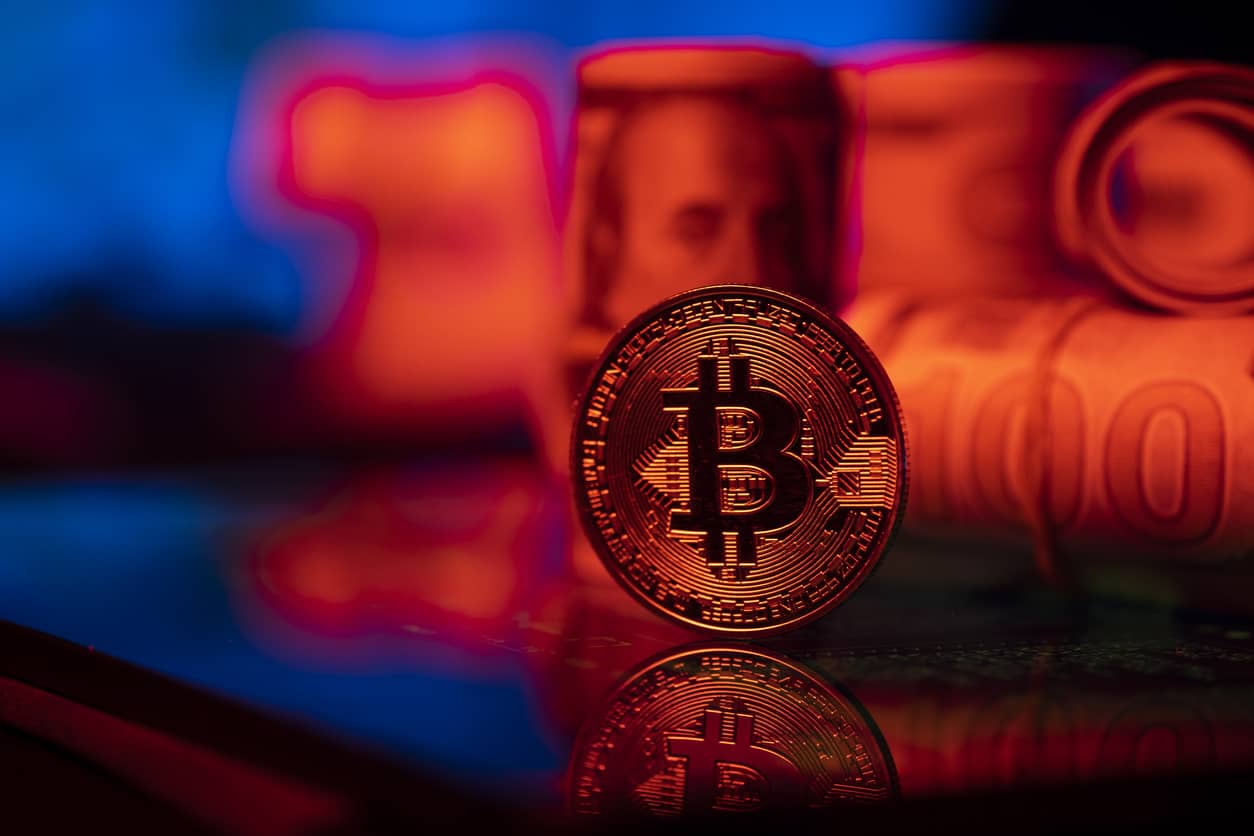 Peter Schiff's radical Bitcoin proposal ignites debate